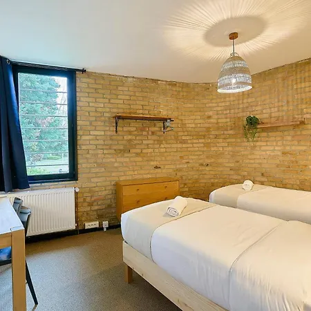 Guest house 3-bedroom House, 2 Minutes From Parc Du Heron Villeneuve-d'Ascq